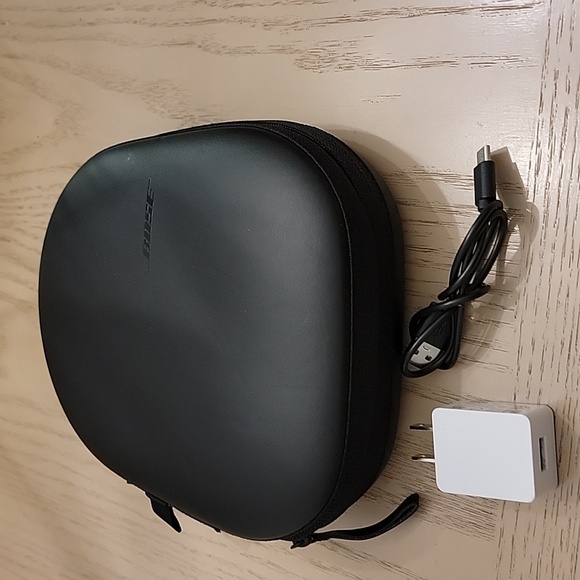 Bose Noise Canceling Headphones 700 Black - Picture 6 of 9